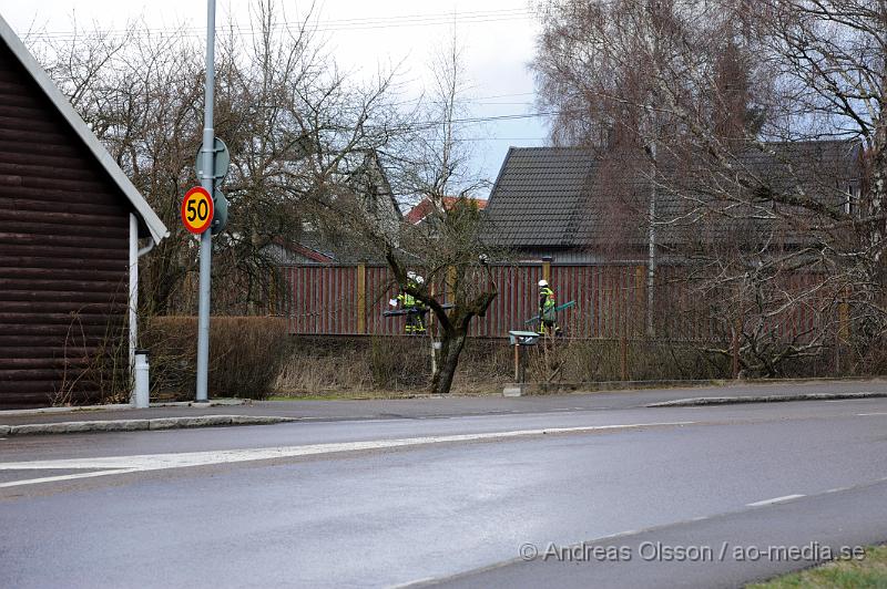 _DSC7291.JPG - Vid 13 tiden larmades räddningstjänsten, ambulans och polis till järnvägs övergången vid ladugårdsvägen där en person blivit påkörd av tåget. Personen avled på platsen av sina skador. Omständigheterna kring olyckan är oklar.