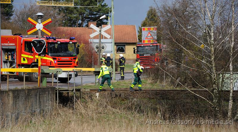 _DSC7298.JPG - Vid 13 tiden larmades räddningstjänsten, ambulans och polis till järnvägs övergången vid ladugårdsvägen där en person blivit påkörd av tåget. Personen avled på platsen av sina skador. Omständigheterna kring olyckan är oklar.