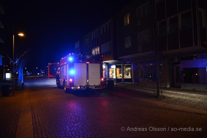 DSC_4423.JPG - 23:15 tiden larmades räddningstjänsten till centrala klippan där det ska ha rykt ifrån en lägenhet, vid framkomst så  var det en torrkokning, oklart om någon skadats vid samband med olyckan.