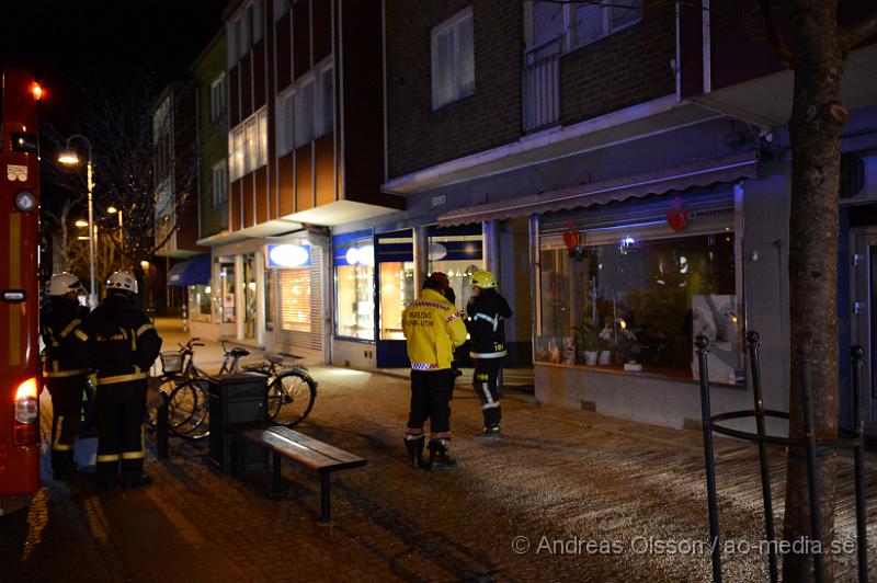 DSC_4433.JPG - 23:15 tiden larmades räddningstjänsten till centrala klippan där det ska ha rykt ifrån en lägenhet, vid framkomst så  var det en torrkokning, oklart om någon skadats vid samband med olyckan.