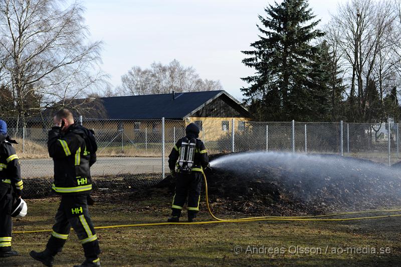 _DSC3297.JPG - Vid 15:00 tiden larmades räddningstjänsten till en gräsbrand i klippan, räddningstjänsten fick snabbt kontroll på elden så det inte spred sig vidare. oklart vad som startat branden.