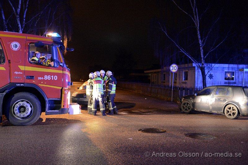 DSC_0517.JPG - Vid 23.45 larmades räddningstjänst, ambulans och polis till en trafikolycka på Ormastorpsgatran i Åstorp där två personbilar kolliderat. Ingen person ska ha kommit till skada och hur olyckan gått till är oklar.