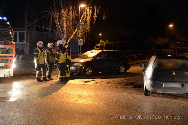 DSC_0518.JPG - Vid 23.45 larmades räddningstjänst, ambulans och polis till en trafikolycka på Ormastorpsgatran i Åstorp där två personbilar kolliderat. Ingen person ska ha kommit till skada och hur olyckan gått till är oklar.